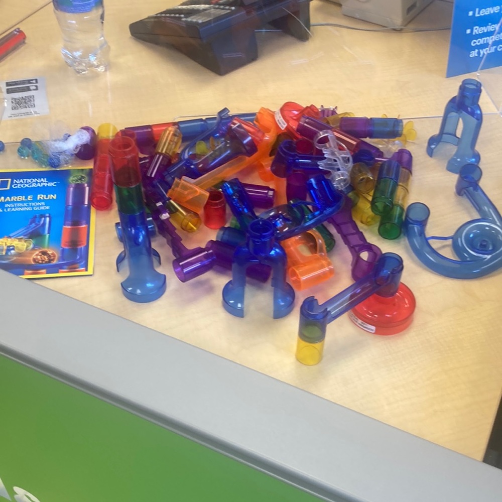 COPY - Marble Run Glow in the Dark— 71 MISCELLANEOUS PIECES & 11 Marbles